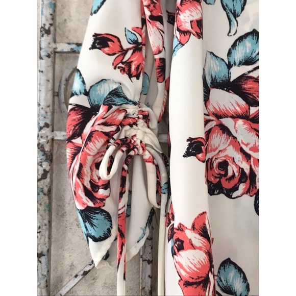 Peppermint floral top with 3/4 sleeves! - Picture 6 of 8